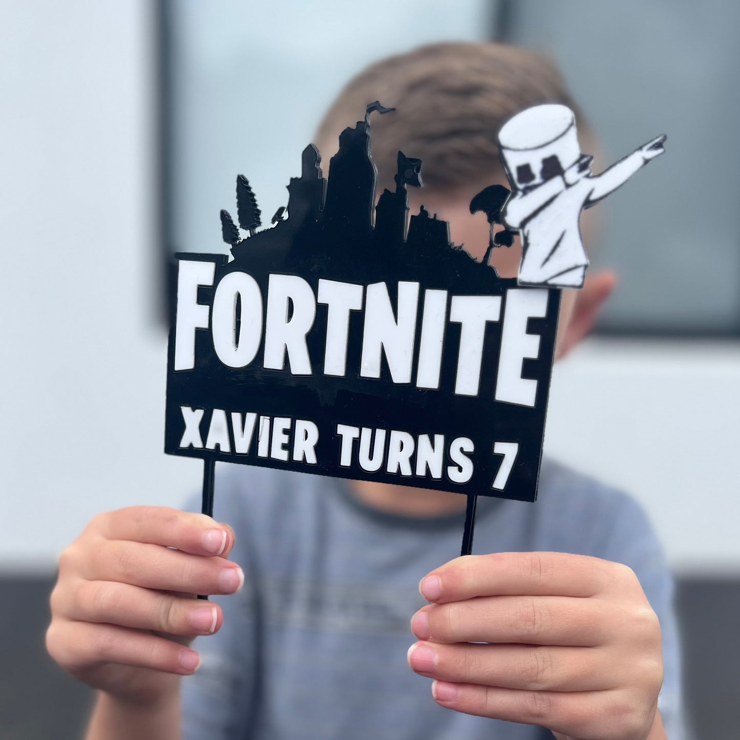 The LUXE Custom Cake Topper