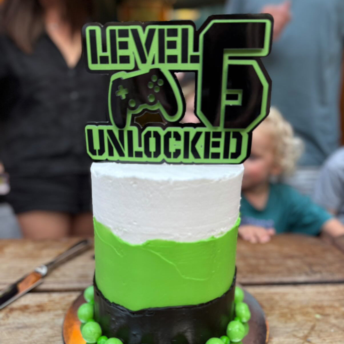 The Card-stock Cake Topper