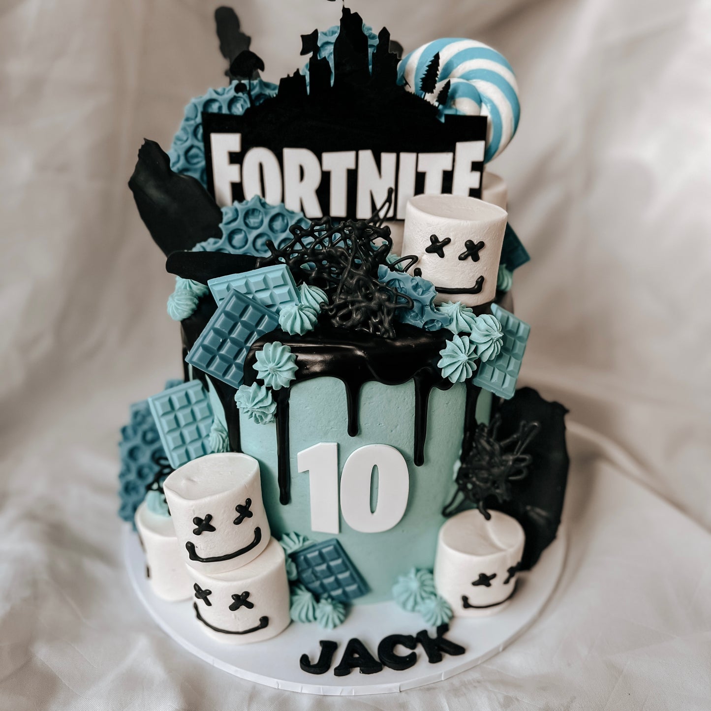 The Custom Cake Topper