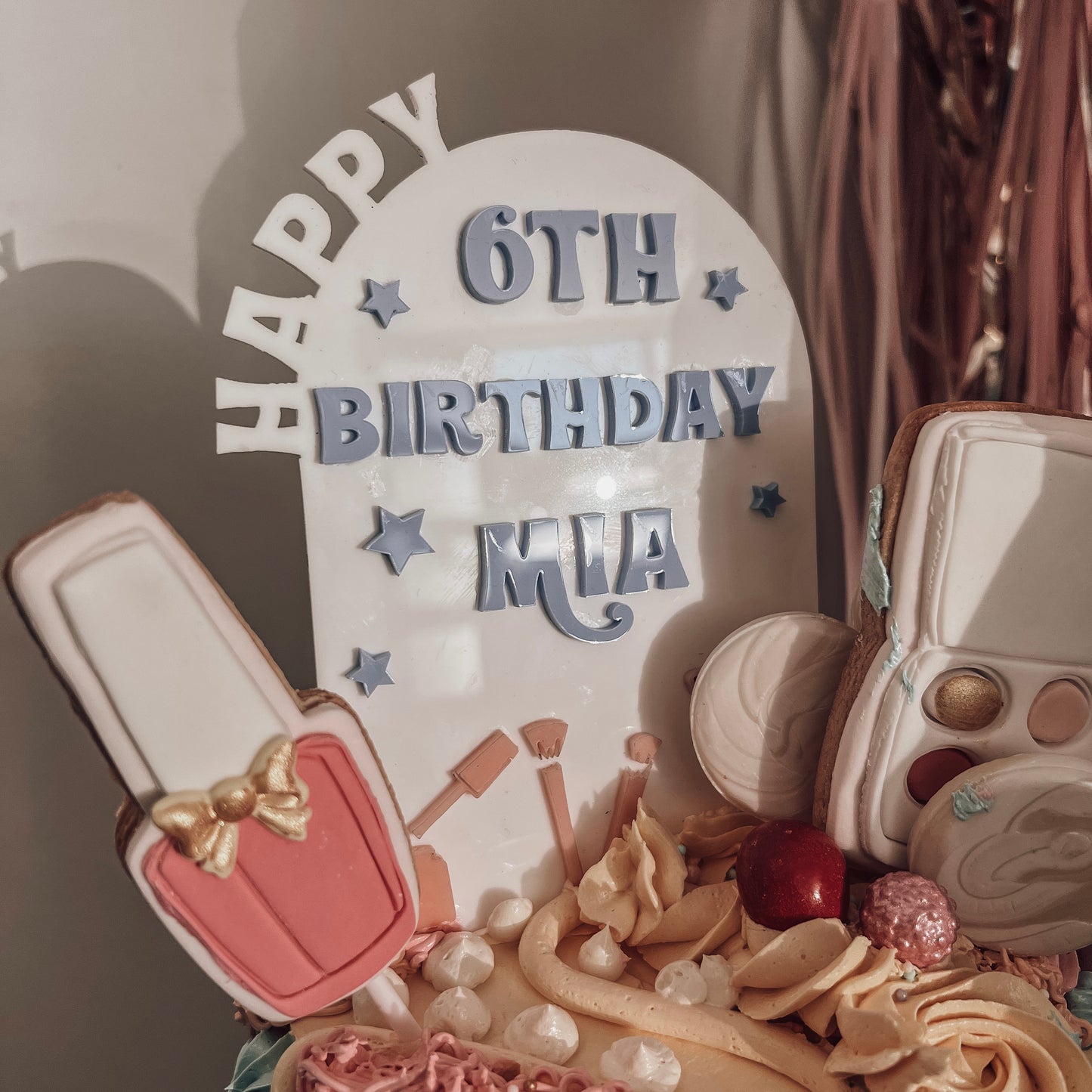 The LUXE Custom Cake Topper